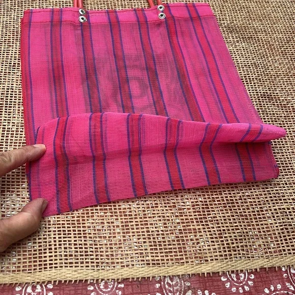 Consuela Shopping Bag (Small/Mini)
(Listing #6) - Picture 4 of 9